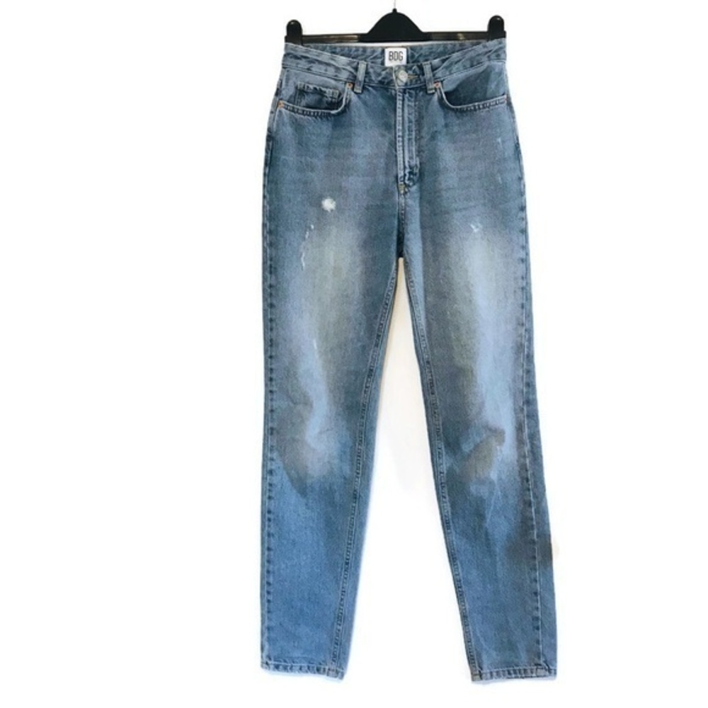 BDG Mom Jean High RiseDistressed 100% cotton Relaxed Fit Jeans Women’s size 25 0